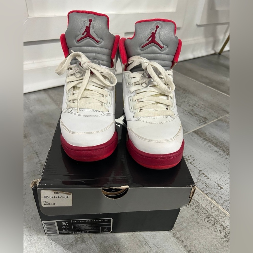 Jordan 5 Retro White Scarlet Fire Size 5.5Y or 7 women